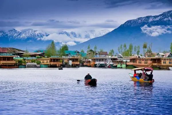 5 Days Scenic Kashmir Tour: Srinagar, Gulmarg, Pahalgam & Sonmarg