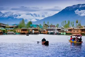 6-Day Kashmir Tour: Srinagar, Gulmarg, Pahalgam, Sonmarg & Doodhpatri