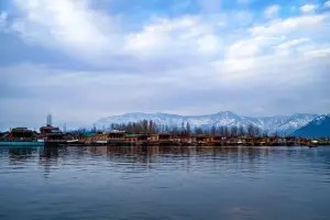 5 Nights Magical Kashmir Tour: Srinagar, Sonamarg, Gulmarg & Pahalgam
