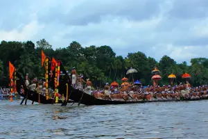 3 nights, 4 days Kerala Tour : Munnar , Alleppey : Hills & Backwaters