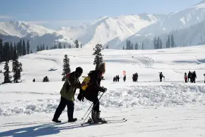 Magical Kashmir: 4 Days Srinagar, Gulmarg and Sonamarg Experience