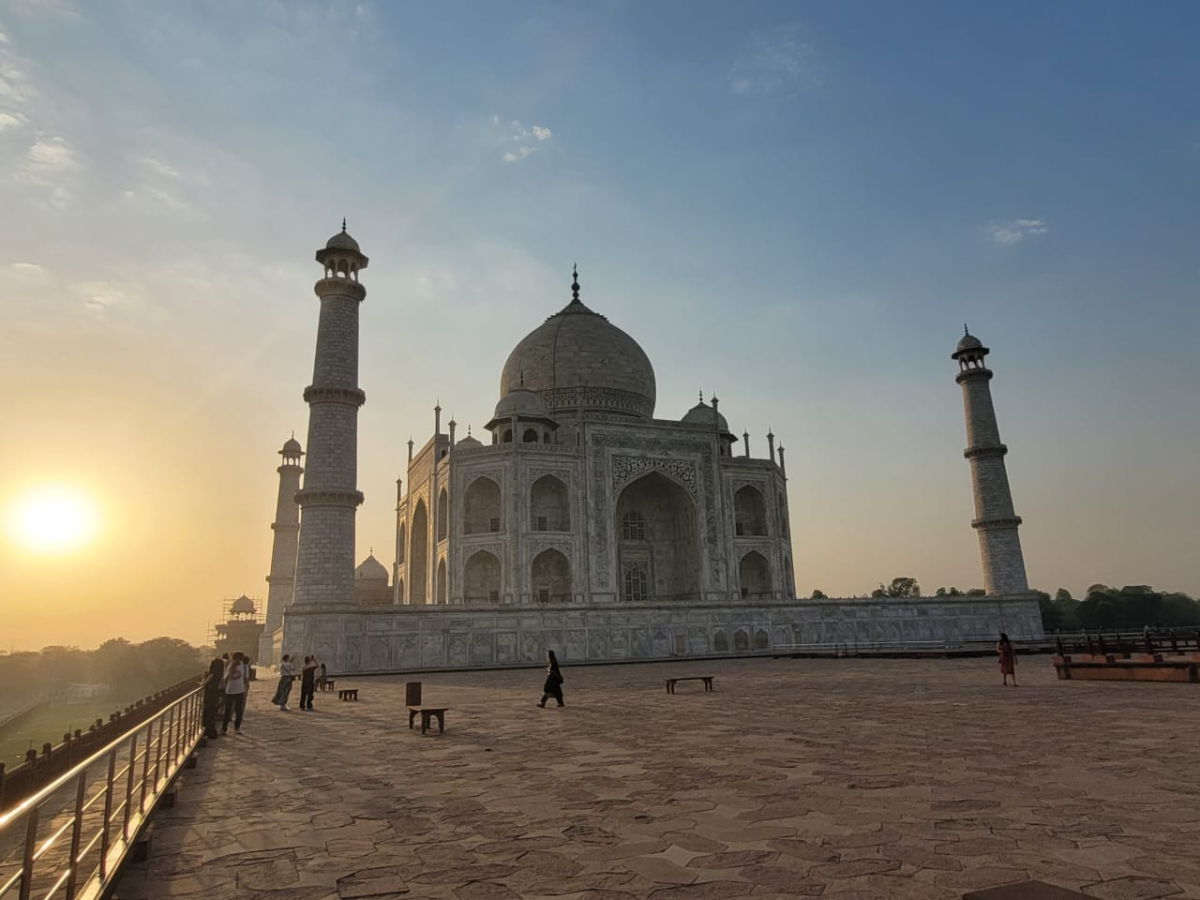 Delhi Agra Overnight With Taj Mahal Sunrise and Sunset Tour