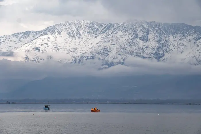 Kashmir Winter Wonderland: 6-Day Magical Snow Escape
