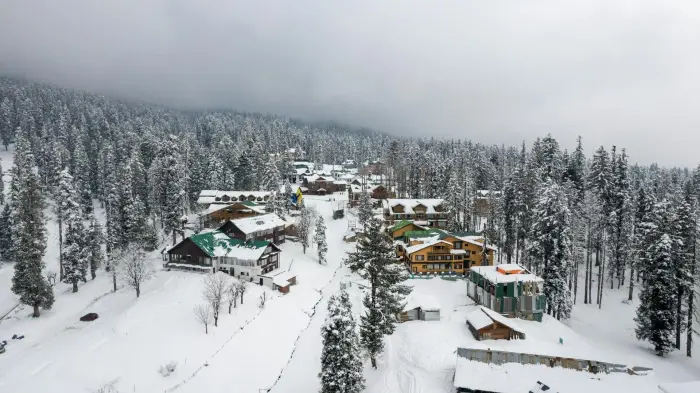 Kashmir Winter Escape