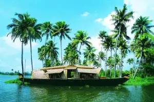 Munnar, Alleppey, and Kochi Tour Package for 4 Nights 5 Days